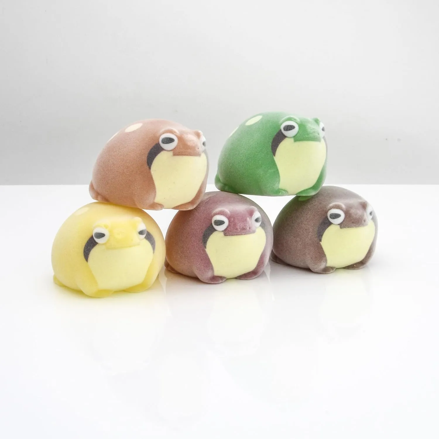 Adorable Flocking Common rain Frog,Round Breviceps adspersus,Fatty Bushveld Rain Frog,Soft blaasoppie Squeeze Toys,Squeak.Capsule Toys (All 5 Types)