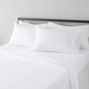 Amazon Basics 4 Piece Microfiber Lightweight Wrinkle-free Breathable Bed Sheet Set, Super Soft Easy Care, 14" Deep Pockets, Queen, Bright White, Solid