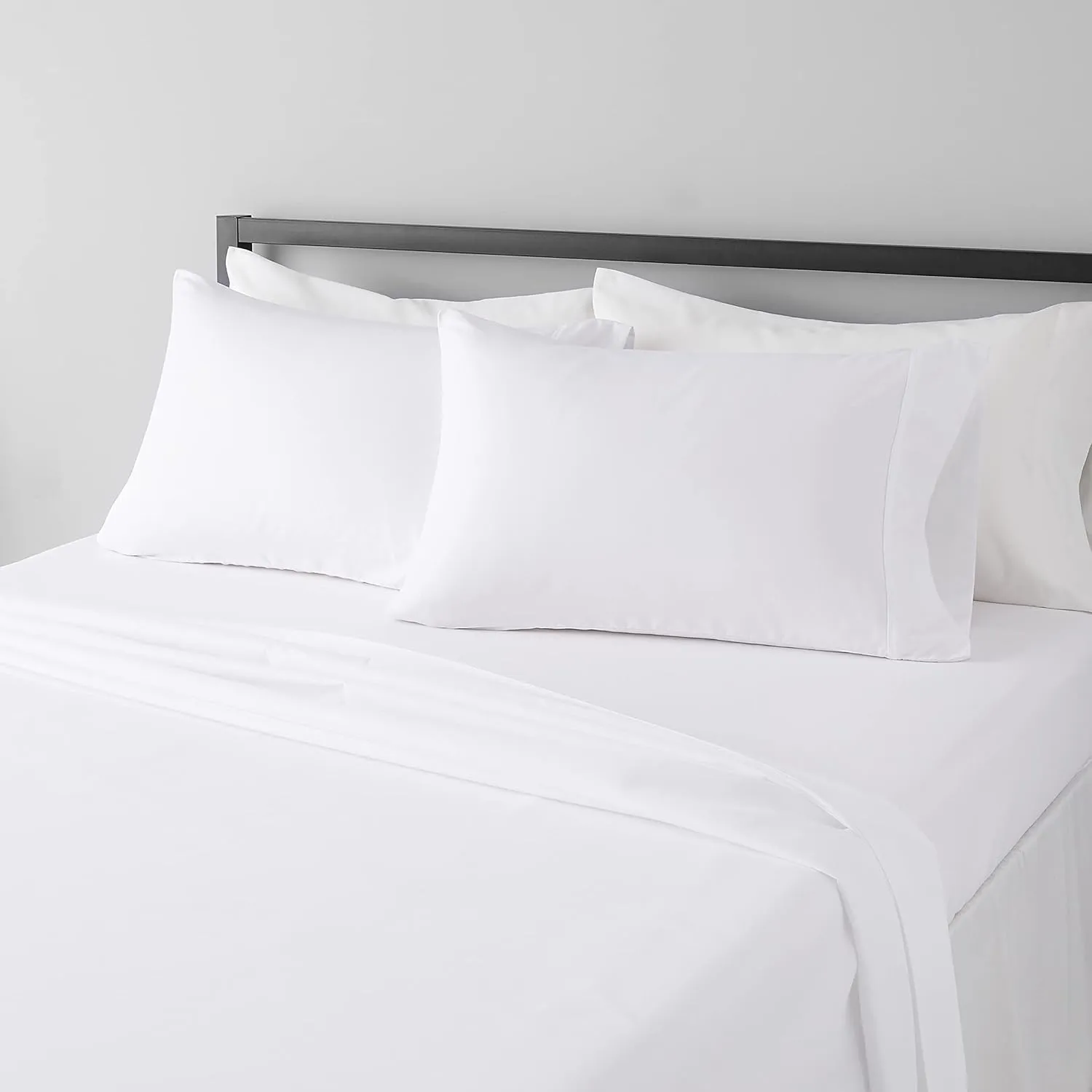 Amazon Basics 4 Piece Microfiber Lightweight Wrinkle-free Breathable Bed Sheet Set, Super Soft Easy Care, 14" Deep Pockets, Queen, Bright White, Solid