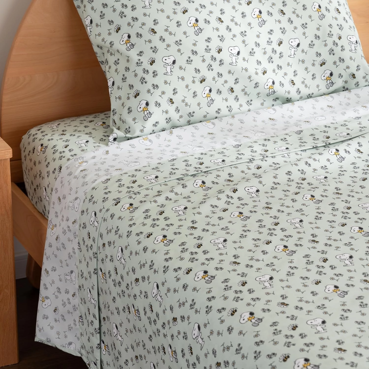 Berkshire Blanket & Home Co. Berkshire Peanuts Sheet Set (Sage - Flowers & Bees, Full)