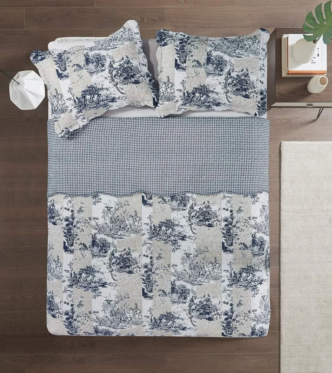 Brilliant Sunshine Blue Toile in Beige and Ivory Patches, 3-Piece Quilt Set with 2 Shams, Reversible Bedspread, Soft Lightweight Coverlet, All-Season, Full/Queen, Blue