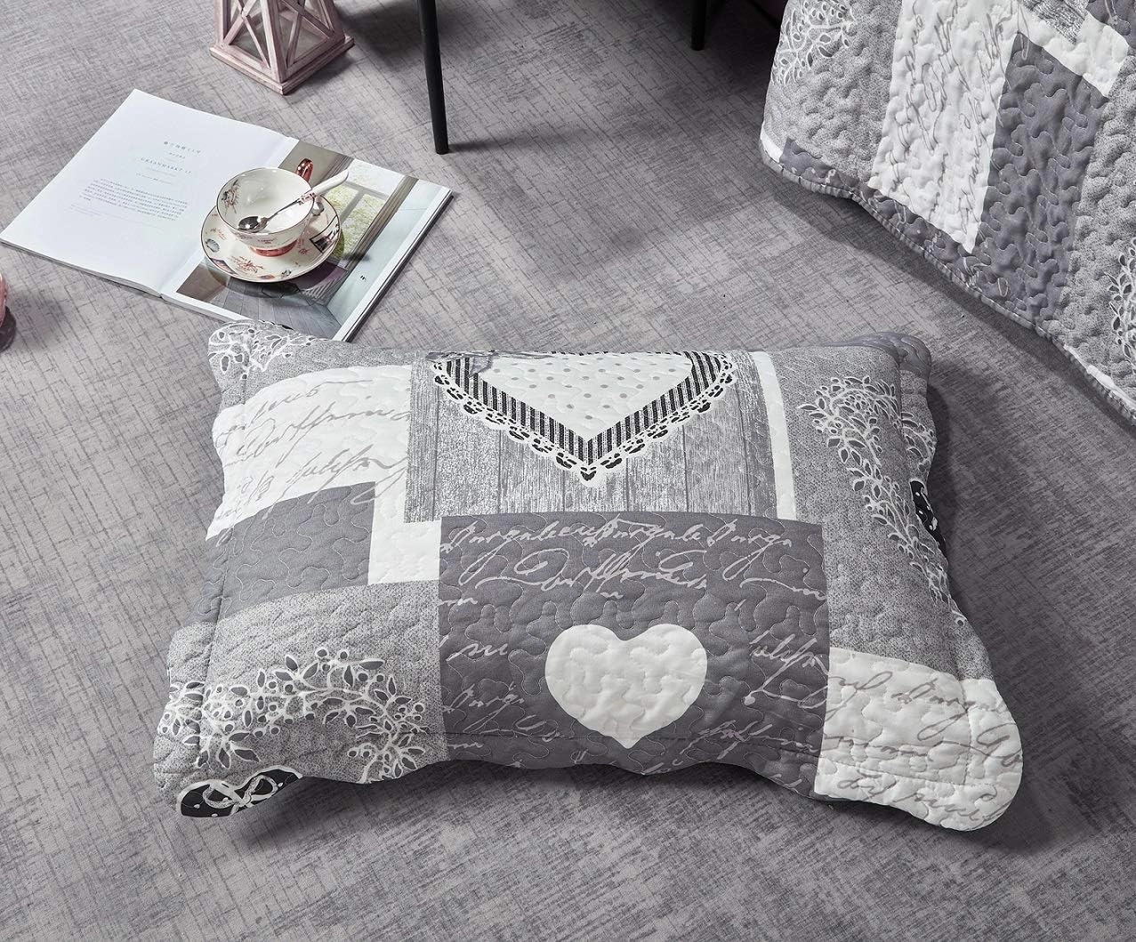 Brilliant Sunshine Heart Love Quilt Set, 2-Piece Bedding Sets with 1 Sham, Patchwork Design, Washable and Reversible Bedspread, Soft Lightweight Coverlet, All-Season, Twin/Twin XL, Grey