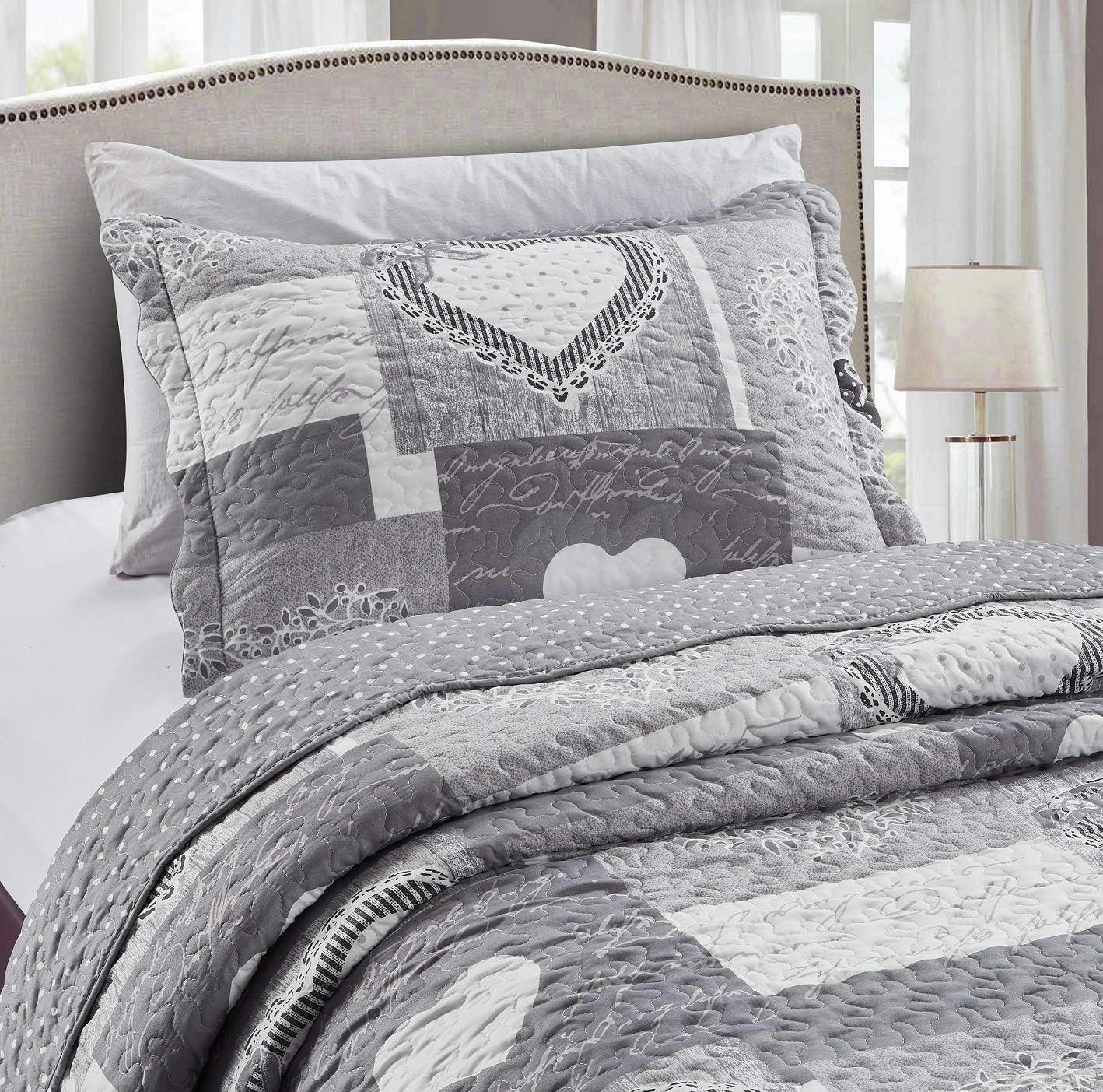 Brilliant Sunshine Heart Love Quilt Set, 2-Piece Bedding Sets with 1 Sham, Patchwork Design, Washable and Reversible Bedspread, Soft Lightweight Coverlet, All-Season, Twin/Twin XL, Grey