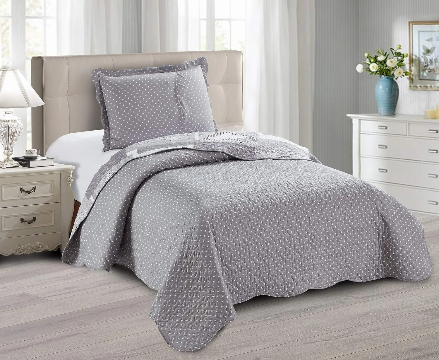Brilliant Sunshine Heart Love Quilt Set, 2-Piece Bedding Sets with 1 Sham, Patchwork Design, Washable and Reversible Bedspread, Soft Lightweight Coverlet, All-Season, Twin/Twin XL, Grey