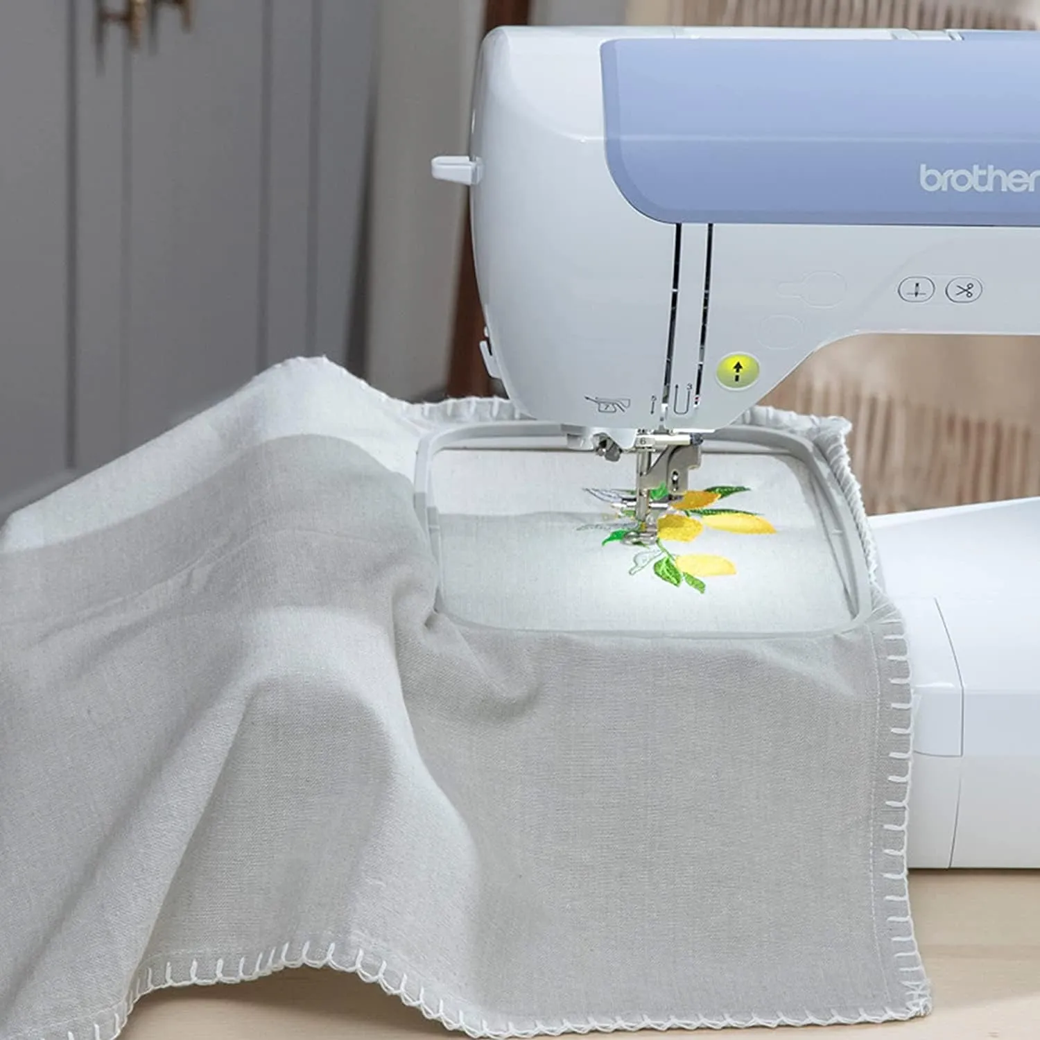 Brother PE900 Embroidery Machine with WLAN and 4"x7" Magnetic Embroidery Hoop Frame