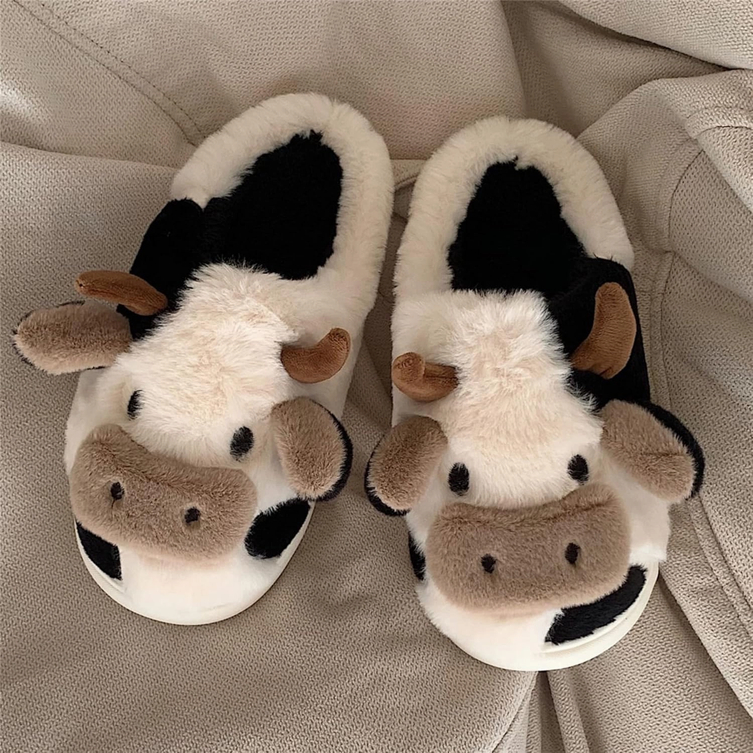 Cartoon animal cattle slippers, winter slippers, warm home shoes, interesting plush cotton shoes