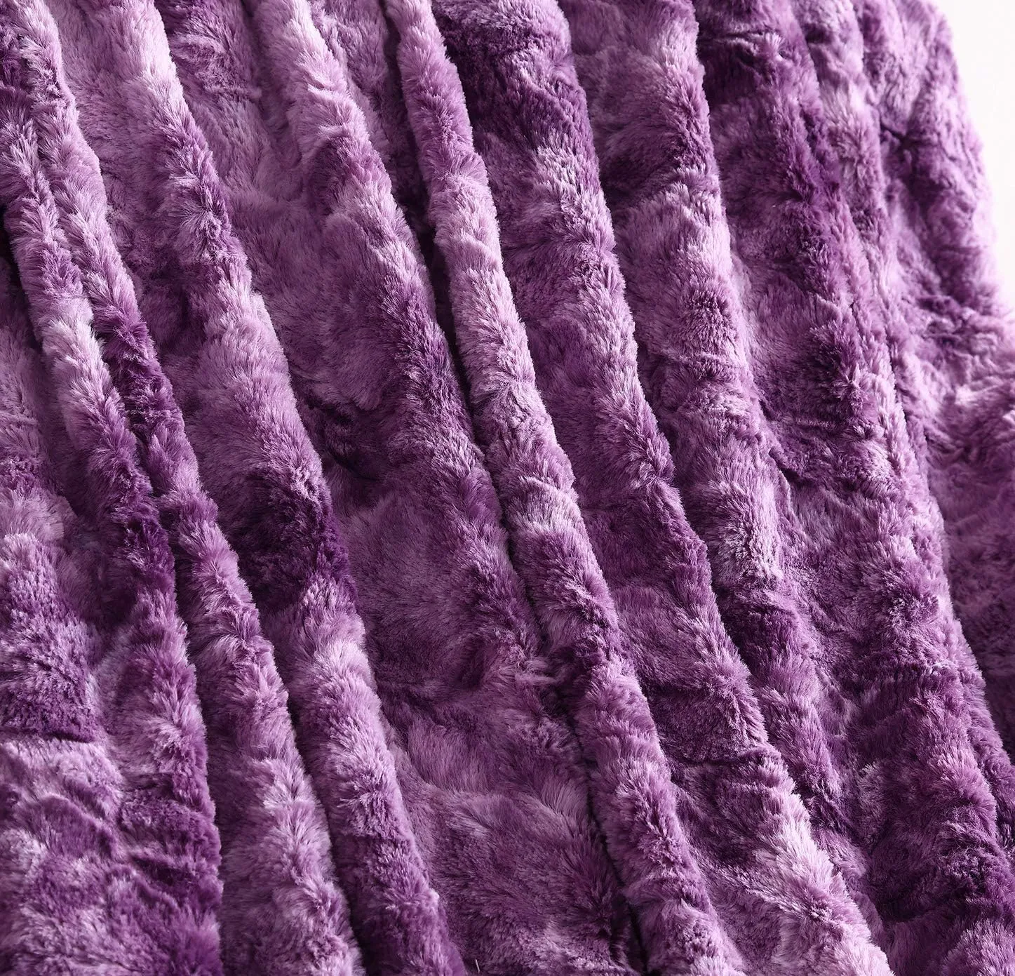 Chezmoi Collection Soft Fuzzy Faux Fur Throw Blanket - Fluffy Warm Cozy Lightweight Reversible Purple Wolf Fur Plush Sherpa Blanket, 50" x 65"