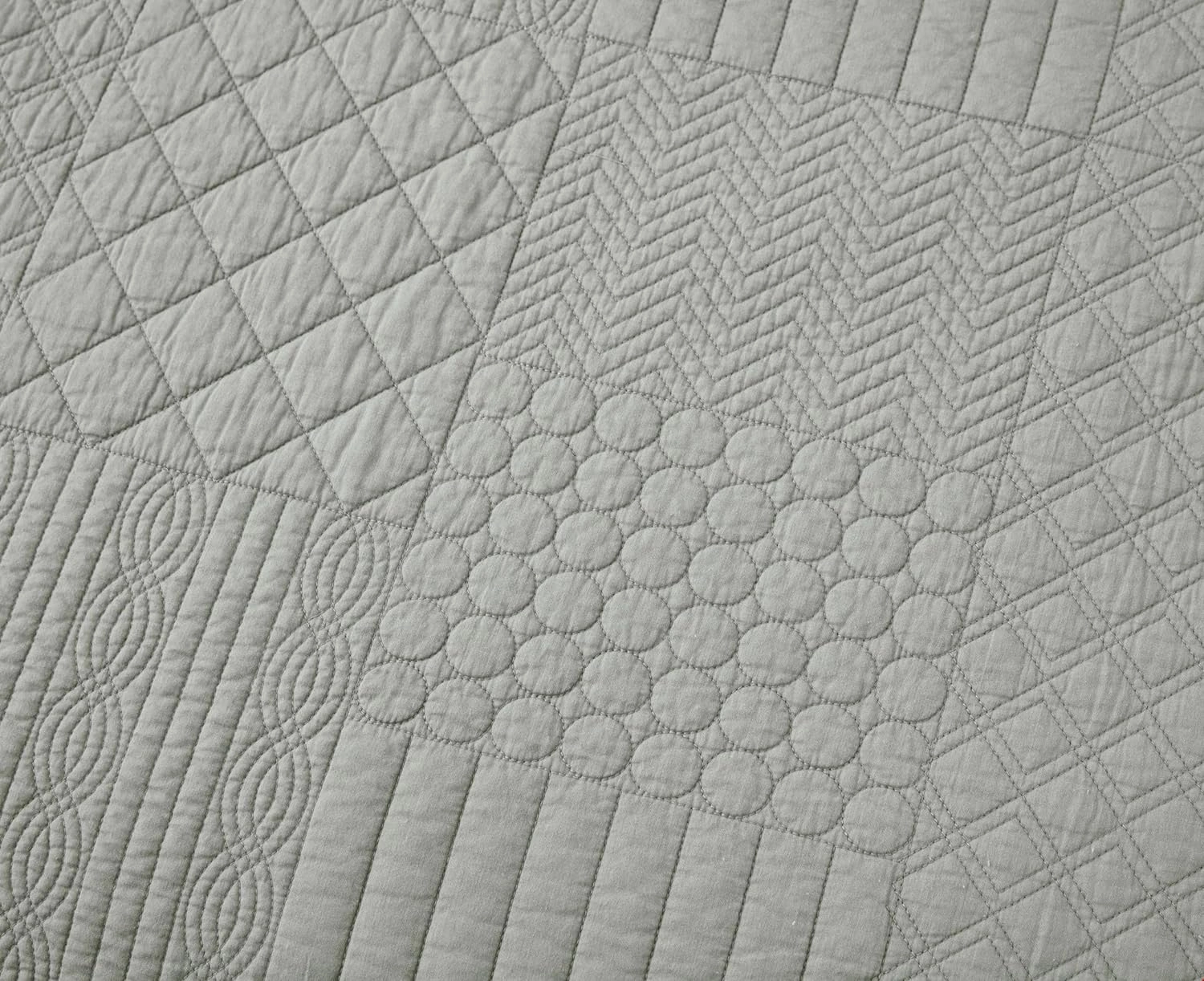 Chezmoi Collection Motley 3-Piece Classic Geometric Patchwork Embroidered Quilt Set - Pre-Washed Cotton Bedspread Coverlet Set, King Size, Gray