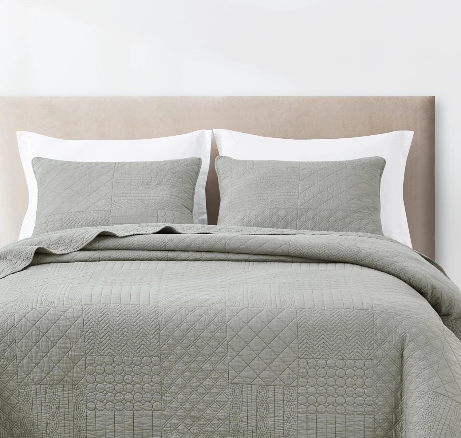 Chezmoi Collection Motley 3-Piece Classic Geometric Patchwork Embroidered Quilt Set - Pre-Washed Cotton Bedspread Coverlet Set, King Size, Gray