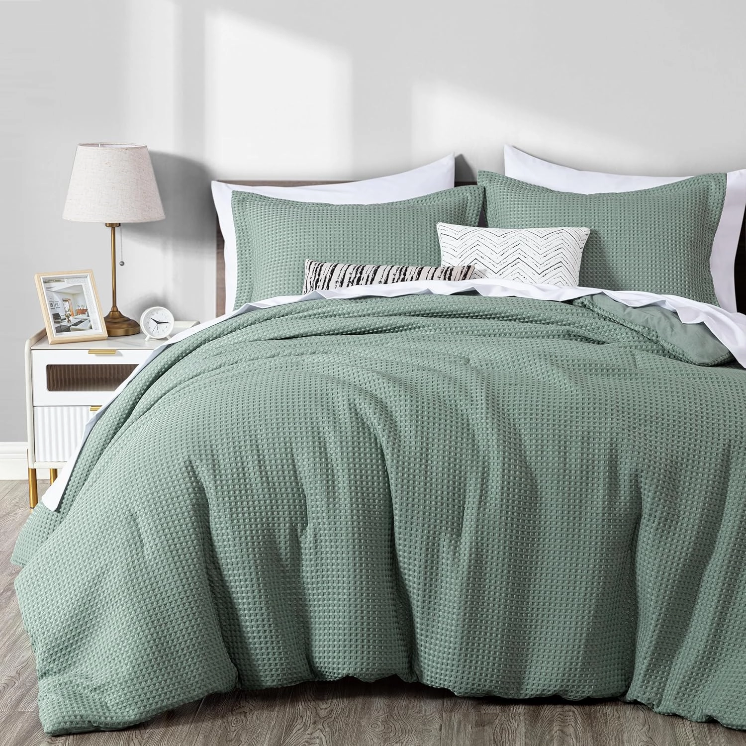Chezmoi Collection Wilmer 3-Piece King Comforter Set, Sage Green, Soft and Cozy Lightweight Waffle Weave Comforter Bedding for All Season