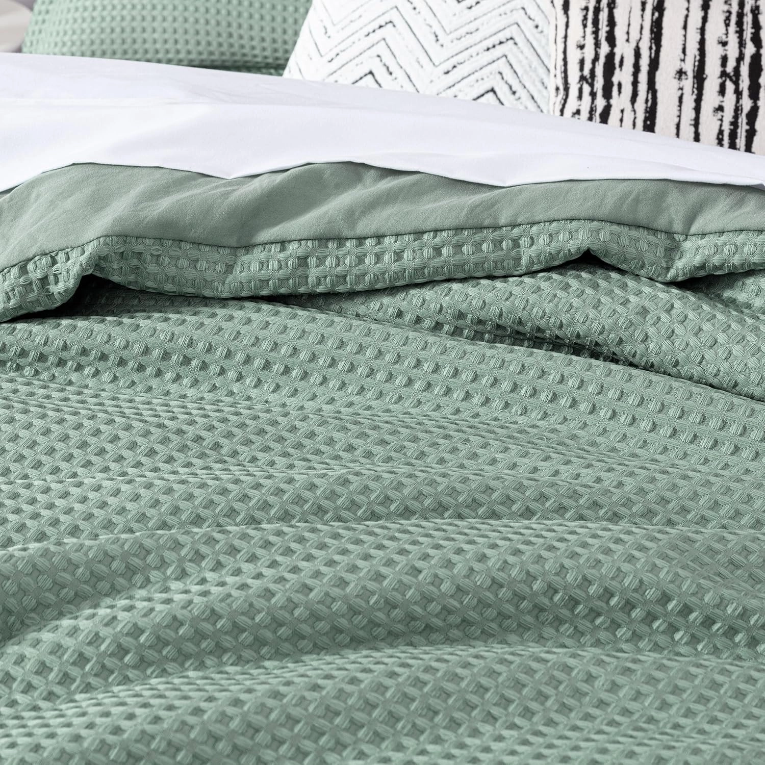 Chezmoi Collection Wilmer 3-Piece King Comforter Set, Sage Green, Soft and Cozy Lightweight Waffle Weave Comforter Bedding for All Season