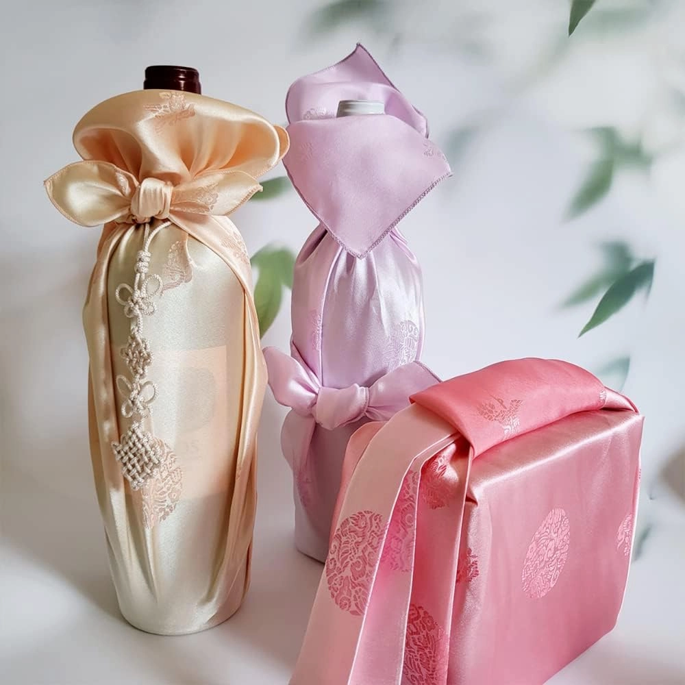 Korean Traditional Fabric Bojagi Wrapping gift wrapping, wine bottle wrapping(21"X21") (Peach)