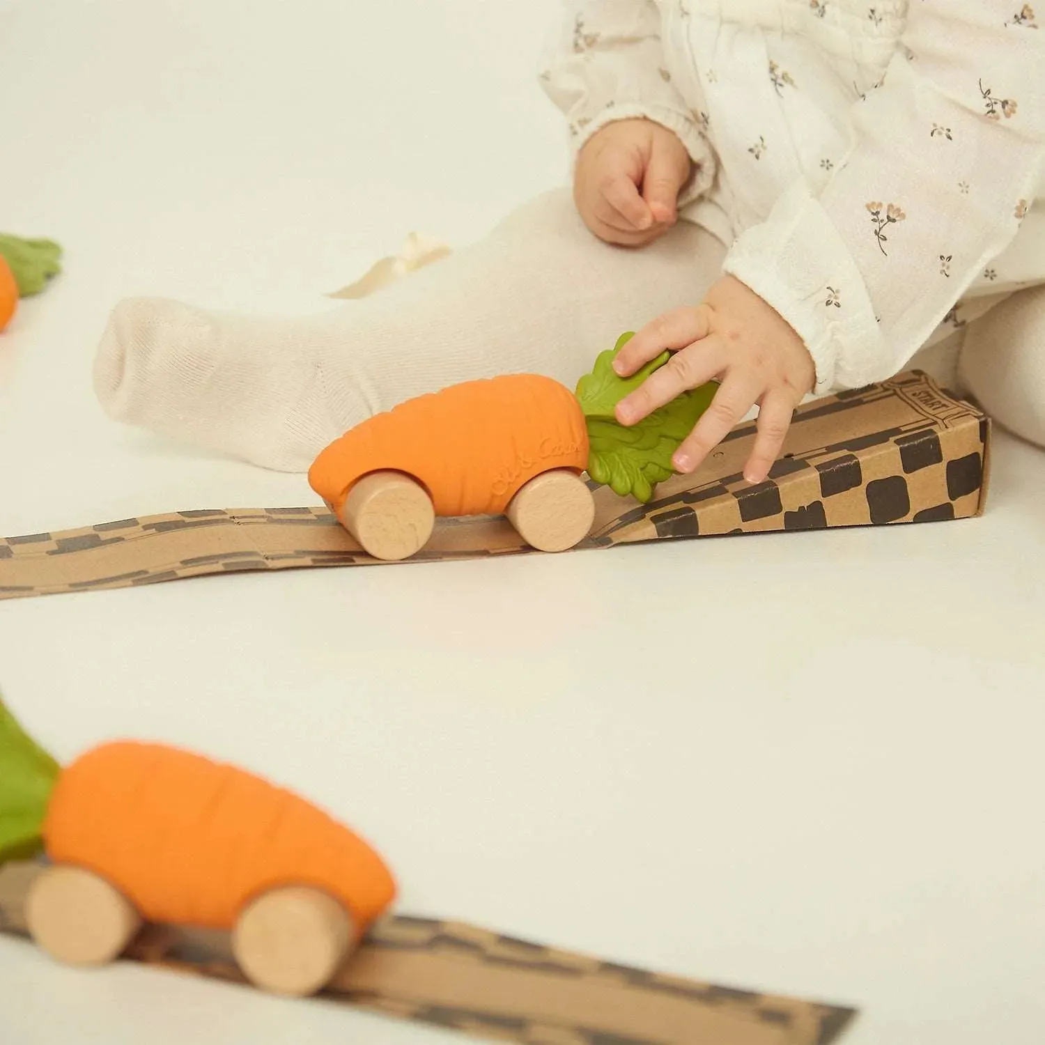 Oli and Carol - Car - Cathy the Carrot