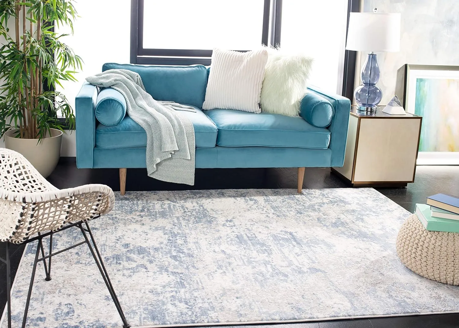 SAFAVIEH Amelia Collection Area Rug - 9' Square, Grey & Blue, Modern Abstract Design, Non-Shedding & Easy Care, Ideal for High Traffic Areas in Living Room, Bedroom (ALA705F)