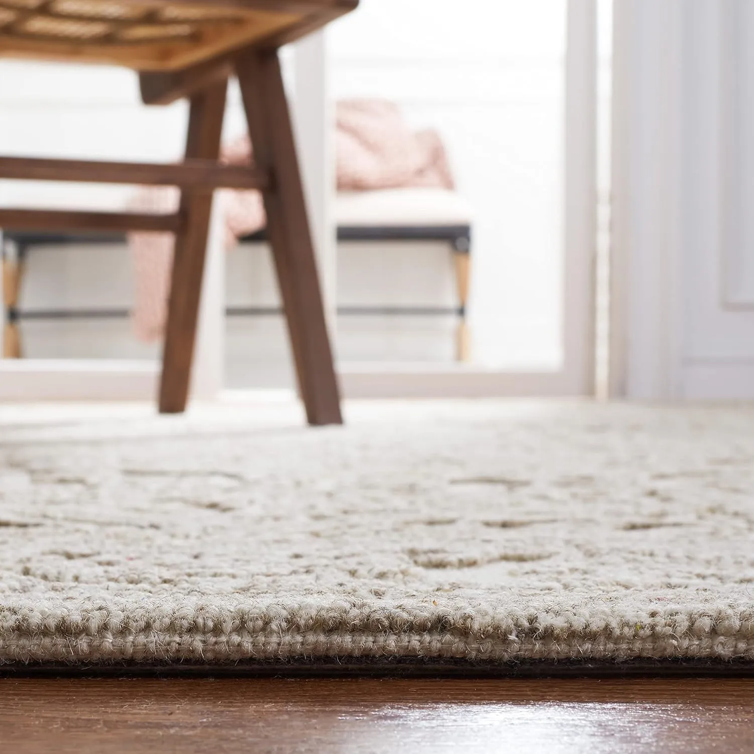 SAFAVIEH Area Rug 8x10 - Trace Collection - Large - Ivory & Natural, Handmade Wool, Ideal for Living Room, Bedroom, Office, Dining Space (TRC302A)