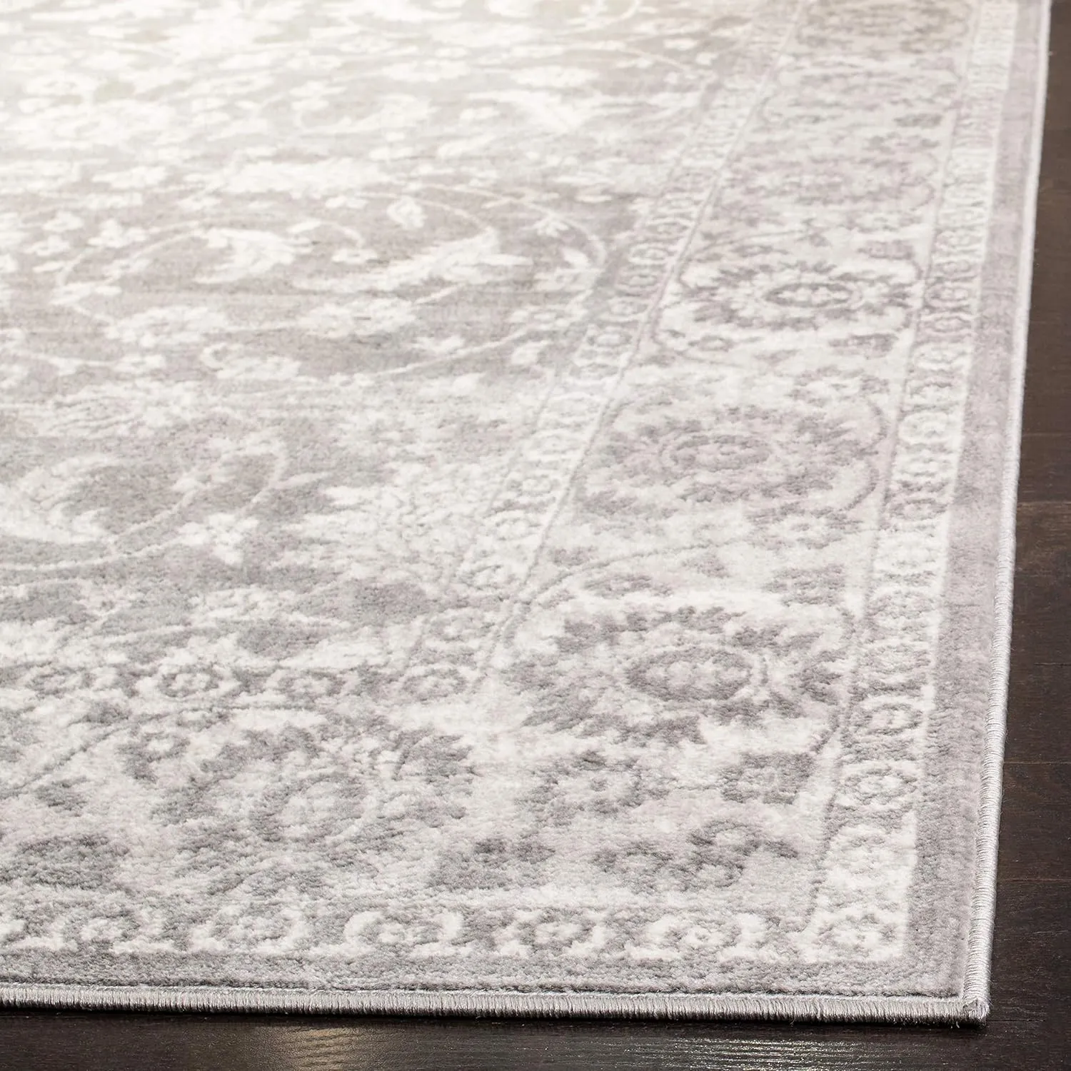 SAFAVIEH Brentwood Collection 5' Square Cream/Grey BNT844B Traditional Oriental Non-Shedding Living Room Bedroom Area Rug