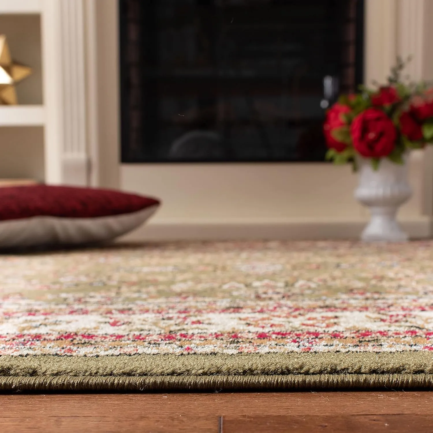 SAFAVIEH Lyndhurst Collection Runner Rug - 2'3" x 6', Sage & Ivory, Traditional Oriental Design, Non-Shedding & Easy Care, Ideal for High Traffic Areas in Living Room, Bedroom (LNH331C)
