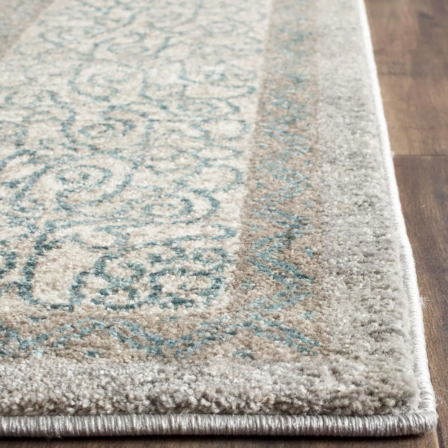 SAFAVIEH Sofia Collection 9' Square Light Grey/Beige SOF365A Vintage Oriental Distressed Non-Shedding Living Room Bedroom Dining Home Office Area Rug