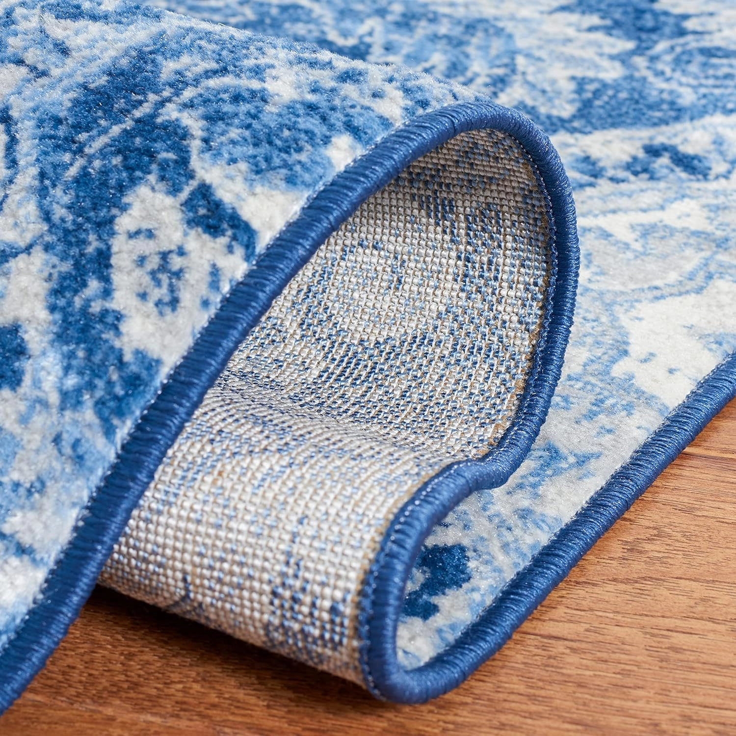 Safavieh Area Rug 8x10 - Brentwood Collection - Large - Blue & Ivory, Diamond Damask Design, Non-Shedding & Easy Cleaning, Ideal for Living Room, Bedroom, Office, Dining Space (BNT827M)