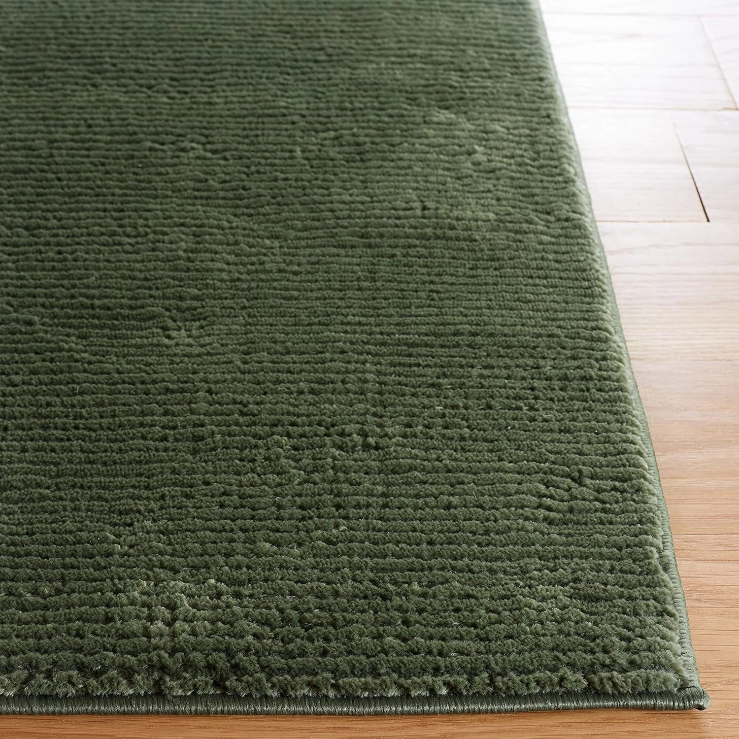 SAFAVIEH Area Rug 8x10 - Revive Collection - Large - Green, Solid Pattern, Non-Shedding & Easy Cleaning, Ideal for Living Room, Bedroom, Office, Dining Space (REV102Y)