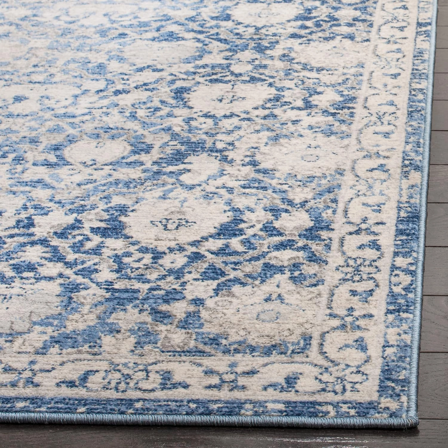 SAFAVIEH Brentwood Collection 4' x 6' Navy / Cream BNT896N Floral Distressed Non-Shedding Living Room Bedroom Accent Rug