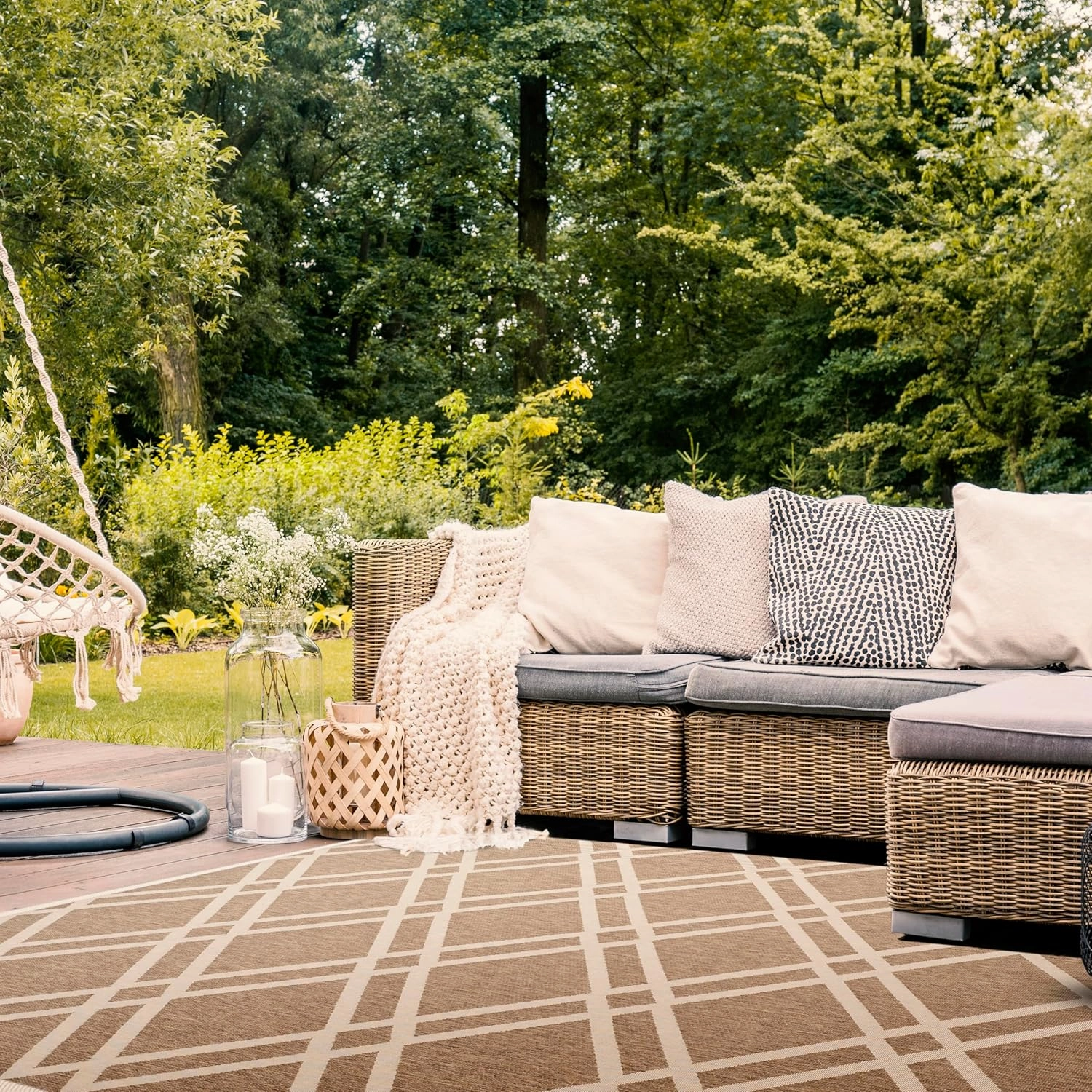 SAFAVIEH Courtyard Collection Area Rug - 9' x 12', Brown & Bone, Trellis Design, Non-Shedding & Easy Care, Indoor/Outdoor & Washable-Ideal for Patio, Backyard, Mudroom (CY6923-242)