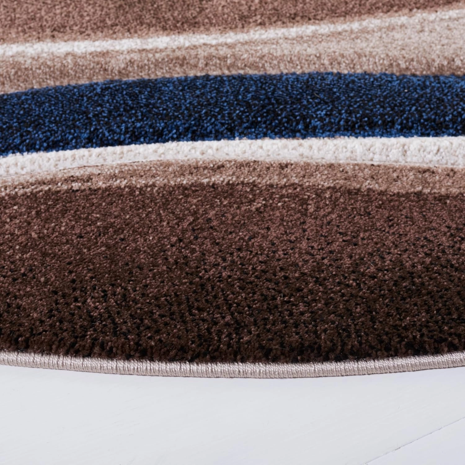 SAFAVIEH Hollywood Collection Runner Rug - 2'3" x 6', Beige & Blue, Mid-Century Modern Design, Non-Shedding & Easy Care, Ideal for High Traffic Areas in Living Room, Bedroom, Dining (HLW766C-26)