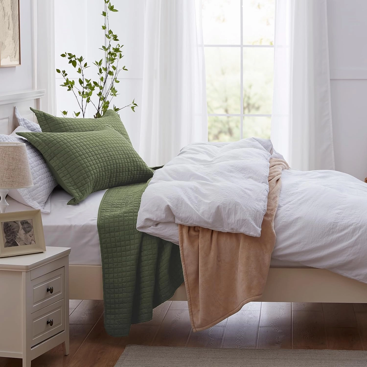 SunStyle Home Olive Green Quilt, Queen Size Quilt Set Lightweight Blanket Bedspread Full Soft Reversible Coverlet All Season 3pcs Army Green Square Quilted Bedding Sets with 2 Pillow Shams(90"x96")