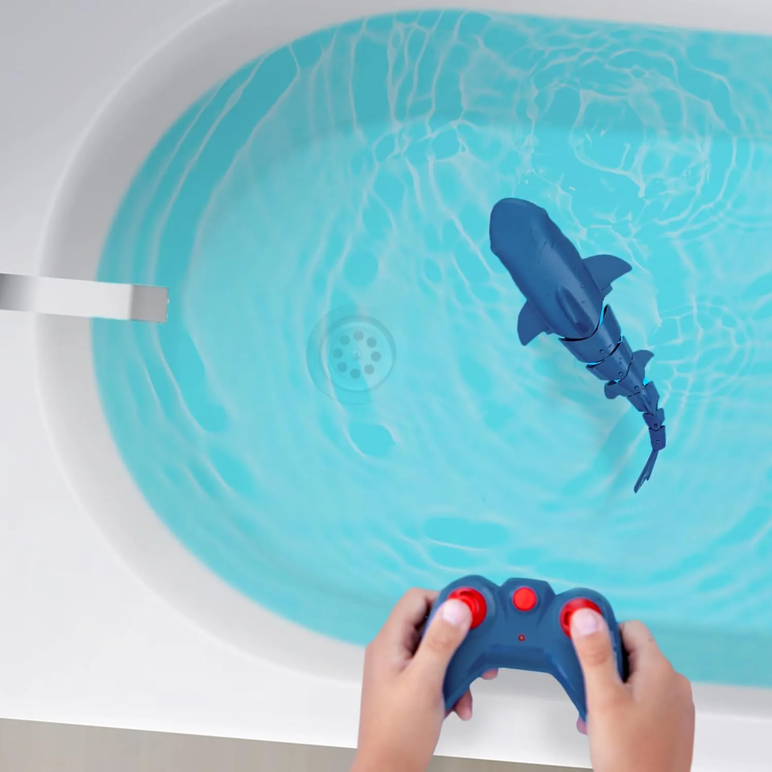 Terra by Battat – Remote Control Shark – Bath & Pool Shark Toy – Water Toys – Electronic Great White – 6 Years   – Great White