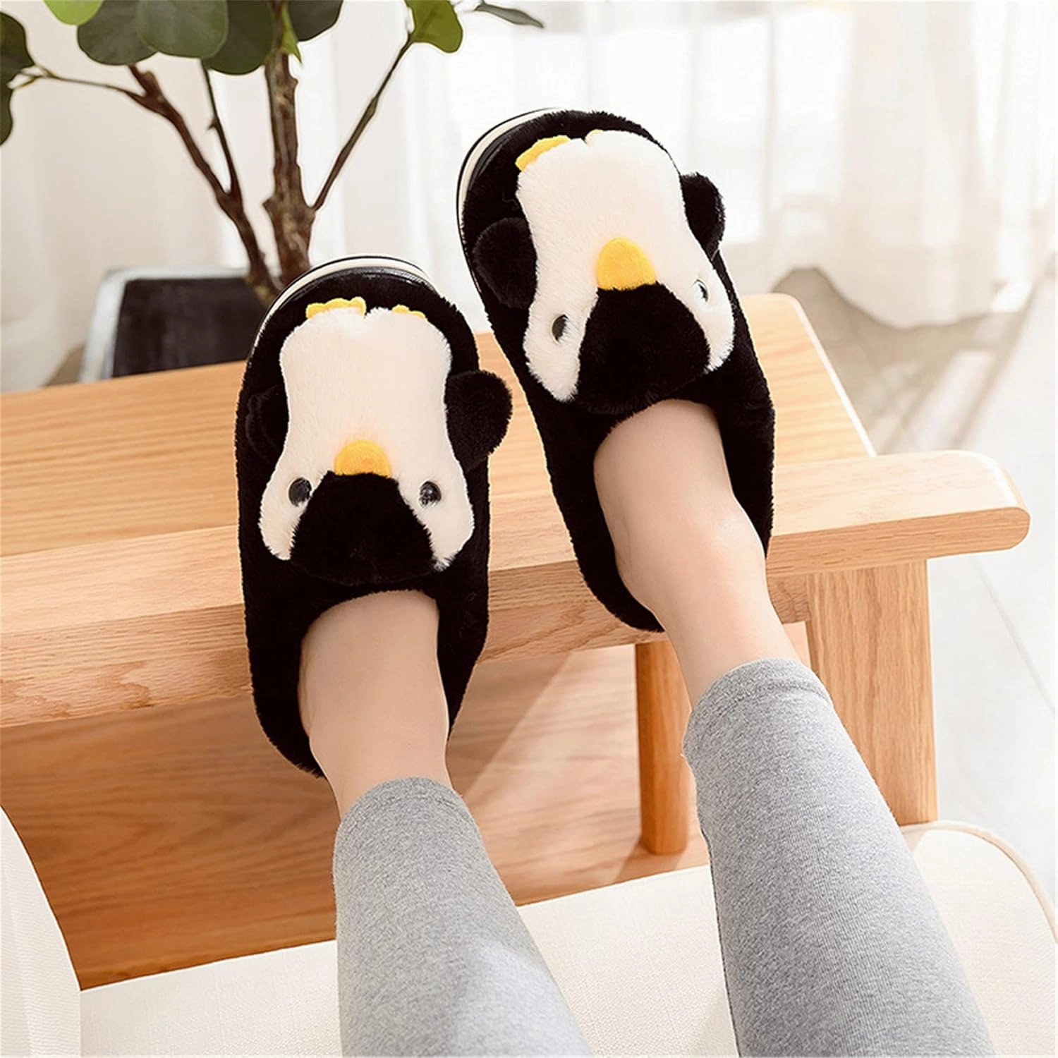 YILANLAN Women's Penguin Plush Warm Animal Home Cute Slippers