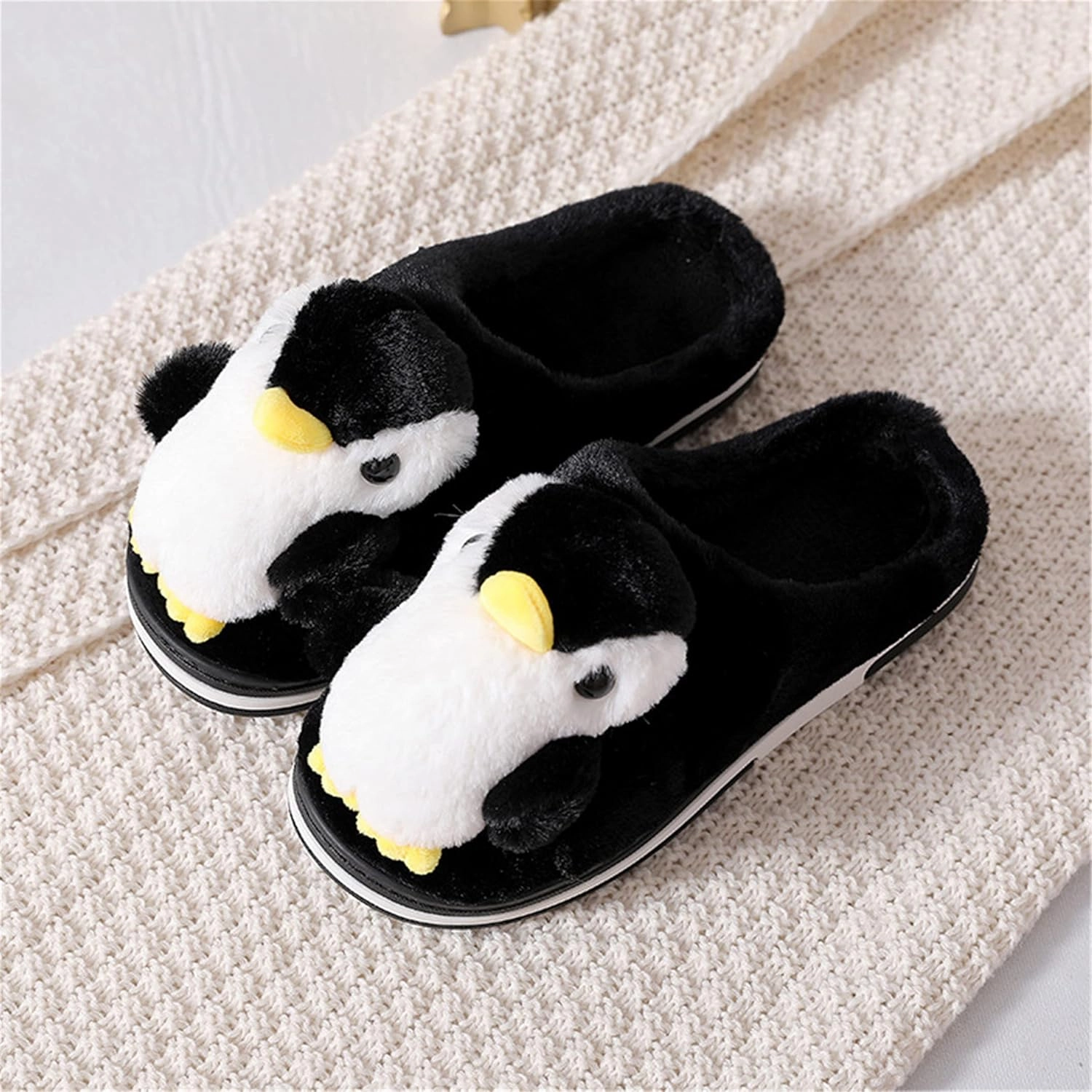 YILANLAN Women's Penguin Plush Warm Animal Home Cute Slippers